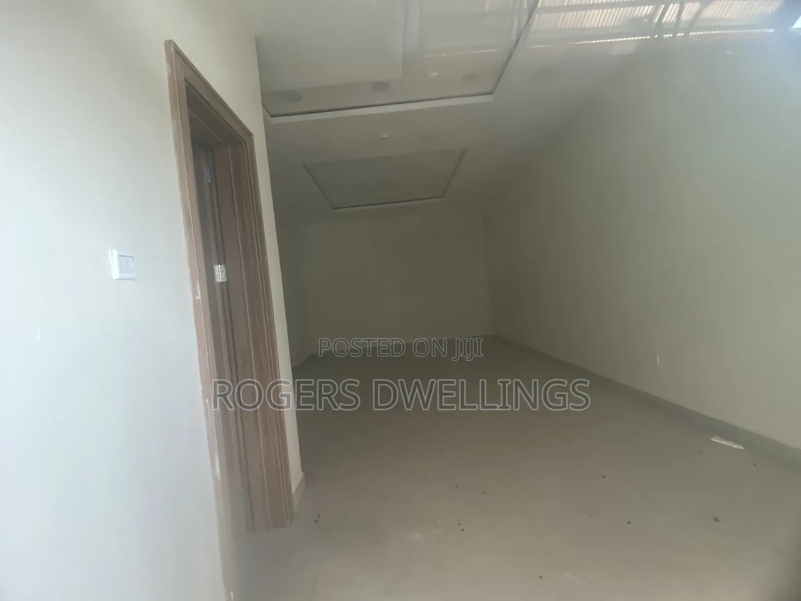 49 SQM Commercial Property for Sale