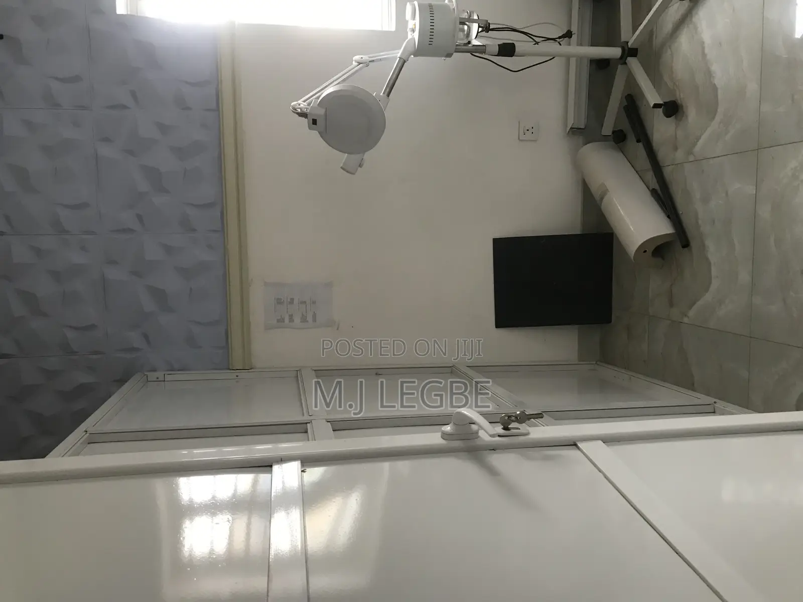 Office Space Available Facing Lekki Epe Expressway, Back Unit