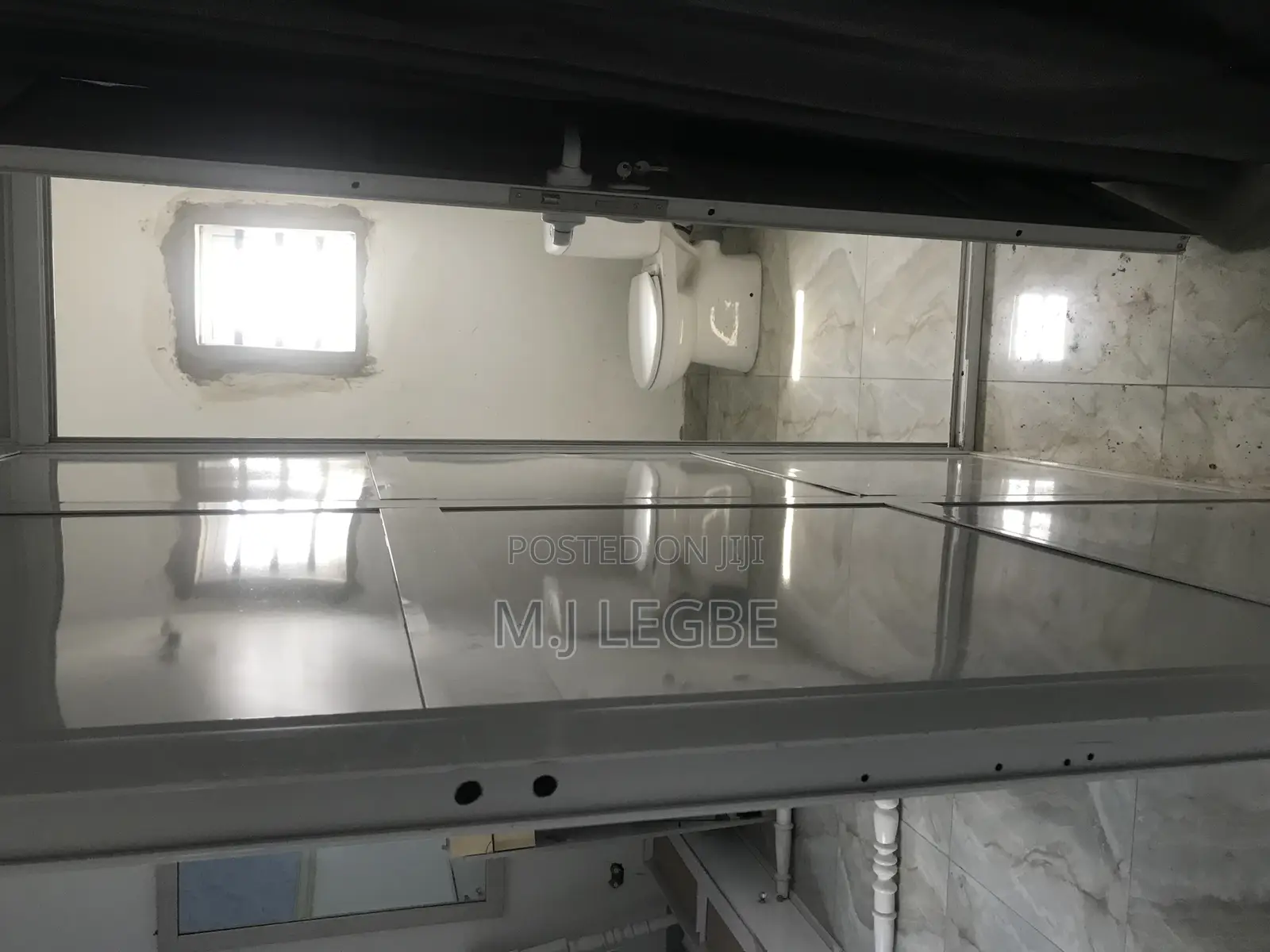 Office Space Available Facing Lekki Epe Expressway, Back Unit
