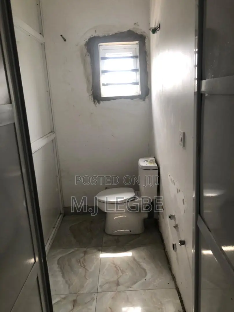 Office Space Available Facing Lekki Epe Expressway, Back Unit
