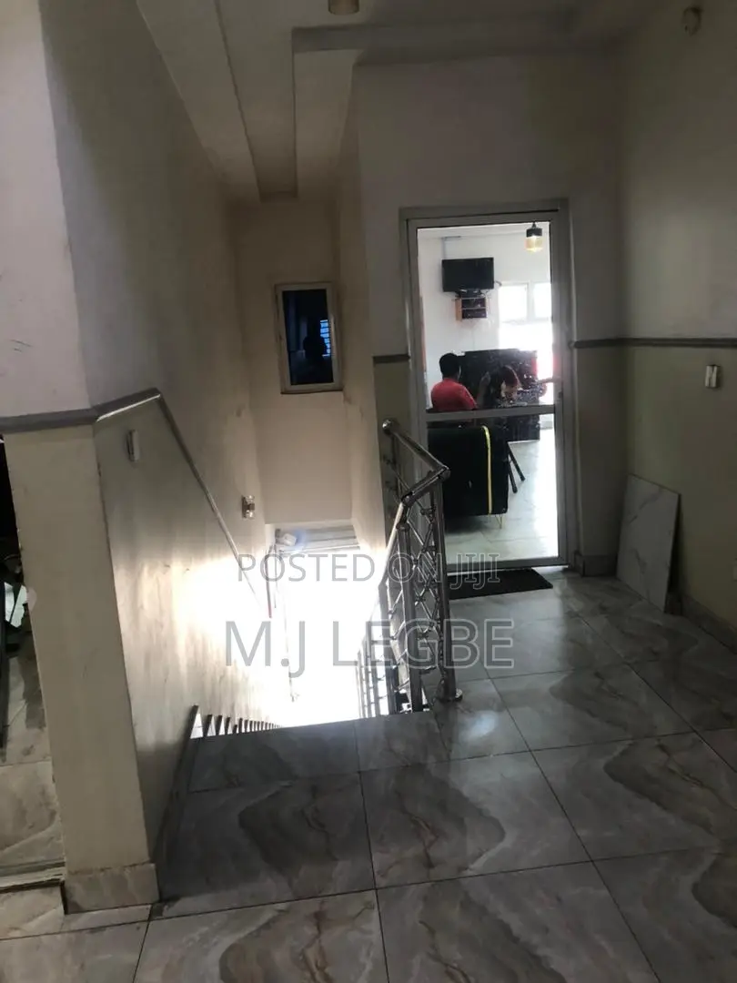 Office Space Available Facing Lekki Epe Expressway, Back Unit
