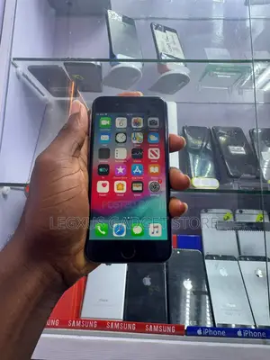 Apple iPhone 6 16 GB Silver