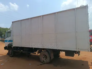 15 Tonnes Trucks Available for Rent