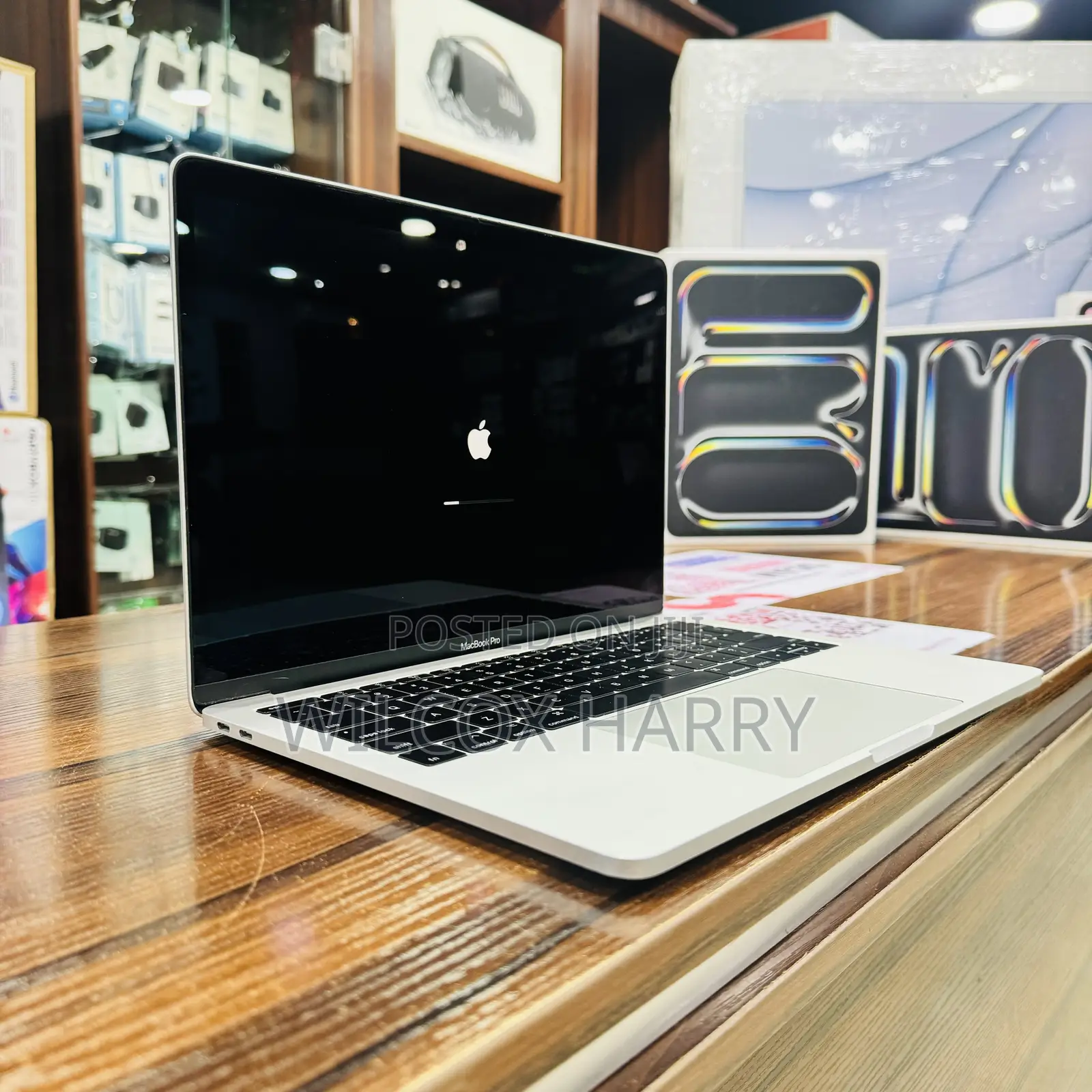 Laptop Apple MacBook Pro 2017 8GB Intel Core I5 SSD 256GB