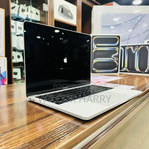 Laptop Apple MacBook Pro 2017 8GB Intel Core I5 SSD 256GB