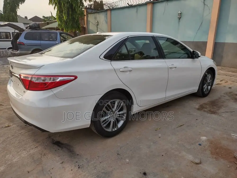 Toyota Camry 2015 White