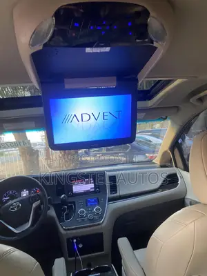 Toyota Sienna XLE (3.5L 6cyl 8A) 2018 Black