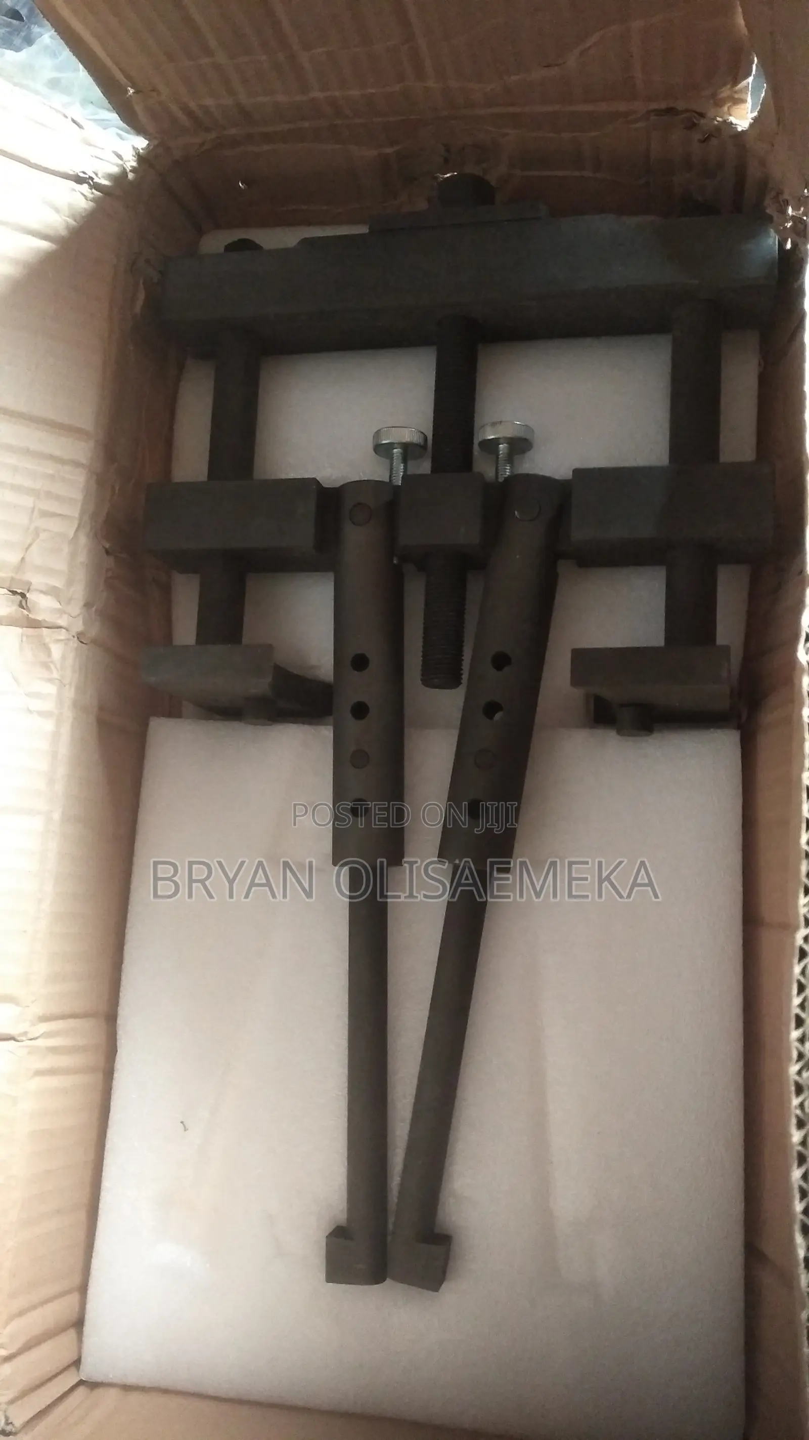 Universal Caterpillar Liner Puller