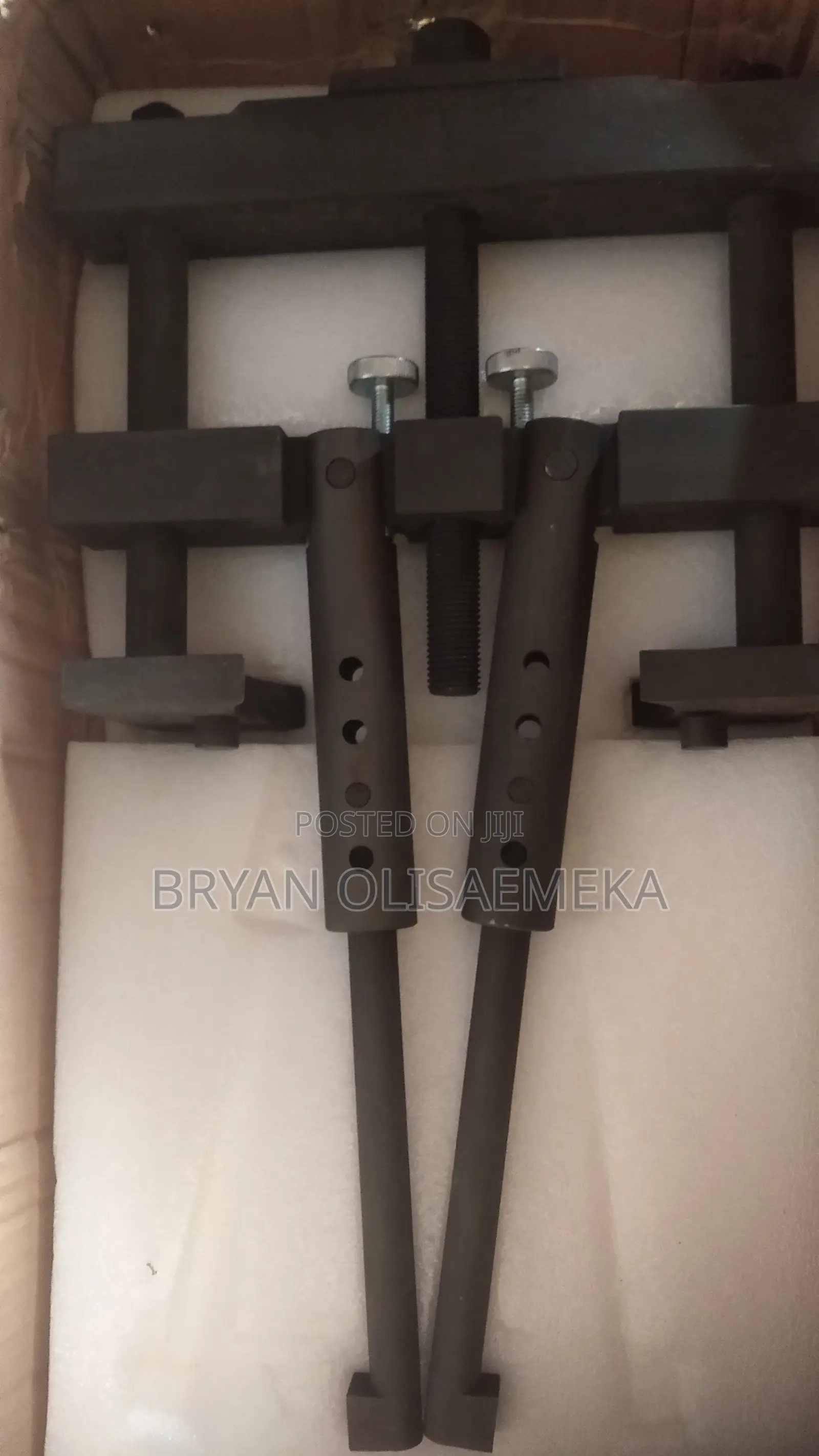 Universal Caterpillar Liner Puller