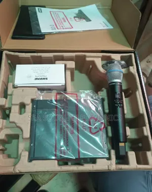 Shure Wireless Microphone Model SLX D4