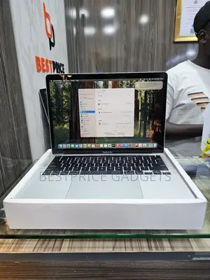 Laptop Apple MacBook Pro 2022 M2 24GB Apple M2 SSD 1T
