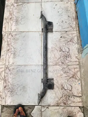 ML350 2014 Radiator Sitting