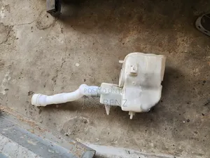 ML350 2014 Wiper Water Can