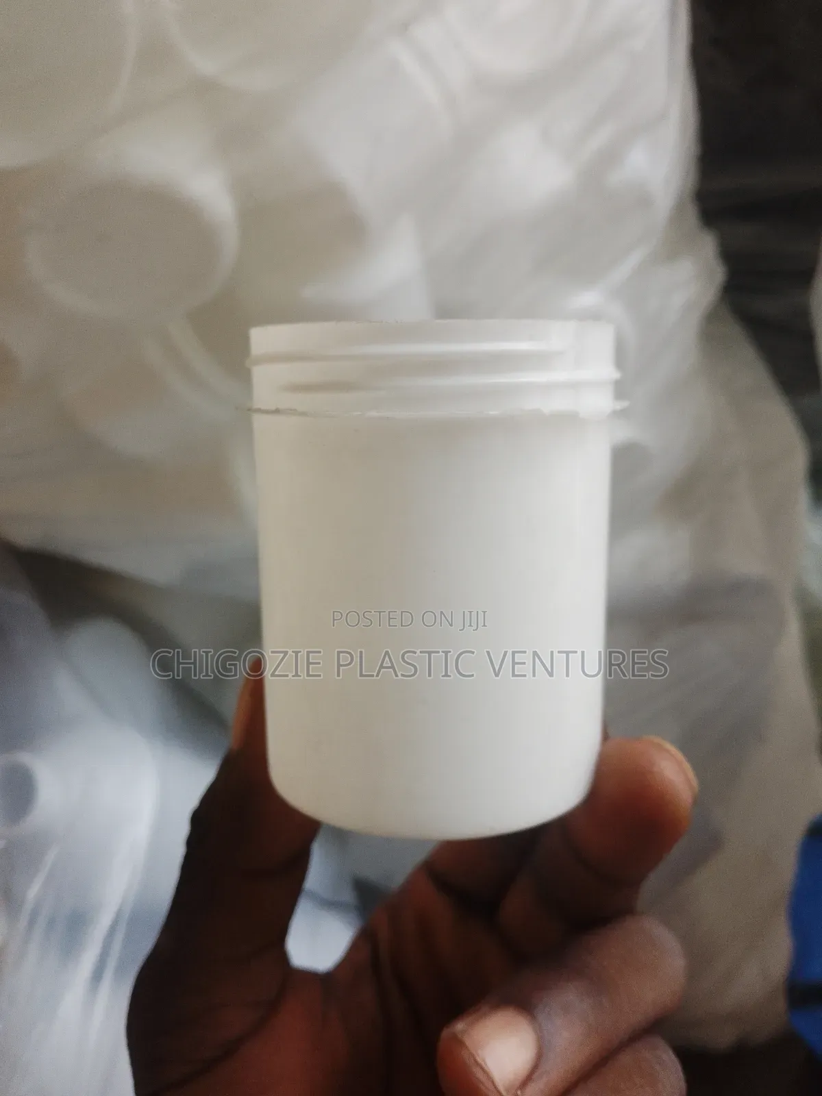 C100 Cup Container