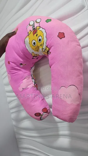 Photo - Fluffy Nursing Pillow