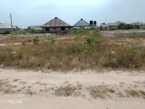 Half a Plot of Land for Sale in Ikorodu Igbogbo Oreta Road