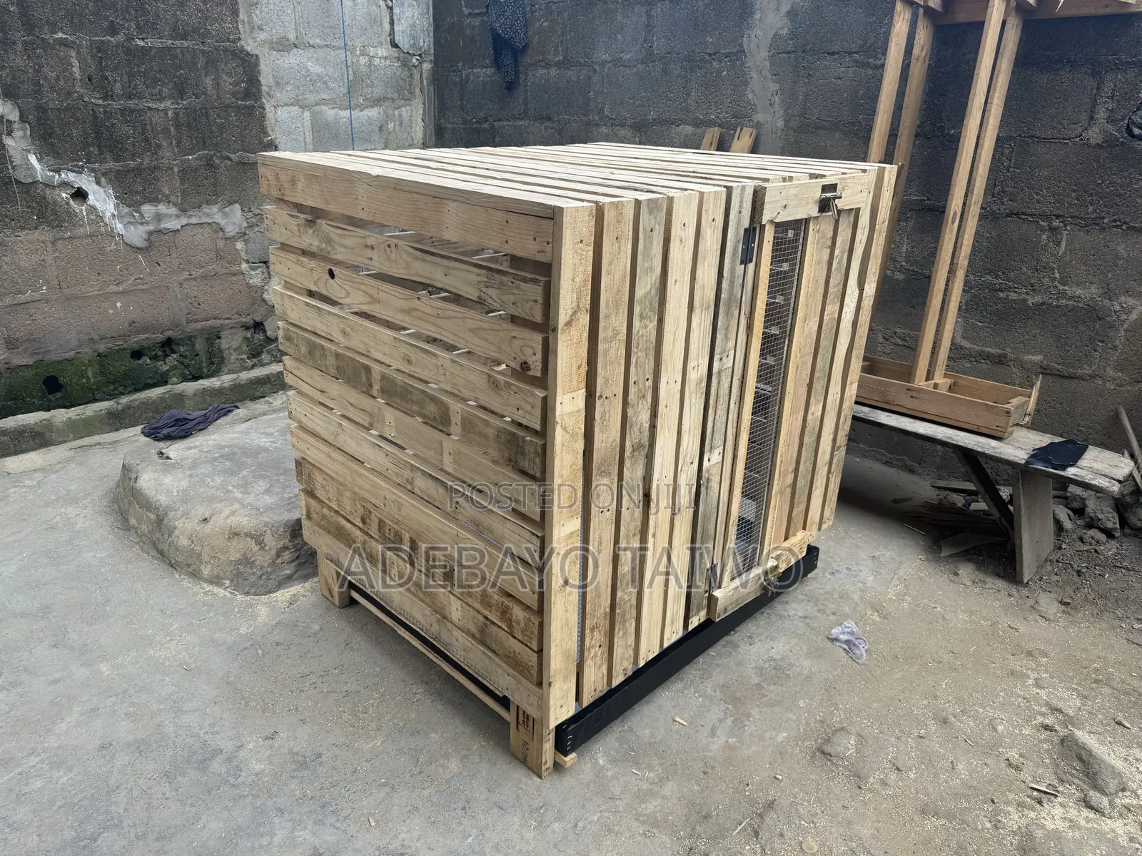 Pallet Wooding Cage for Dogs