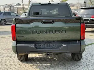 Toyota Tundra Limited 2022 Green