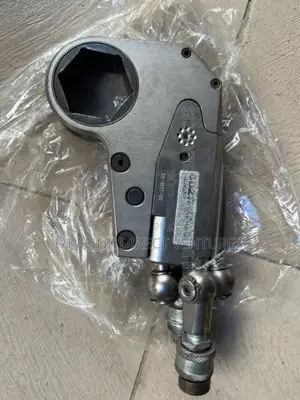 Low-Profile Hydraulic Torque Wrench 46mm
