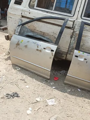 Toyota Sienna 05 Empty Door Front Left Side