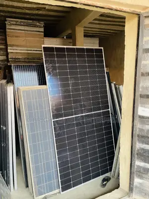 650watts Jinko Solar Panels With 25 Years Guarantee