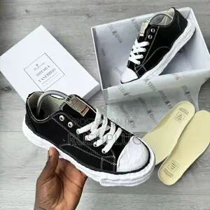 Maison Mihara Yasuhiro Og Sole Low-Top Sneakers