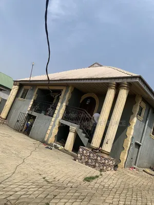 4bdrm Bungalow in Ayobo for sale