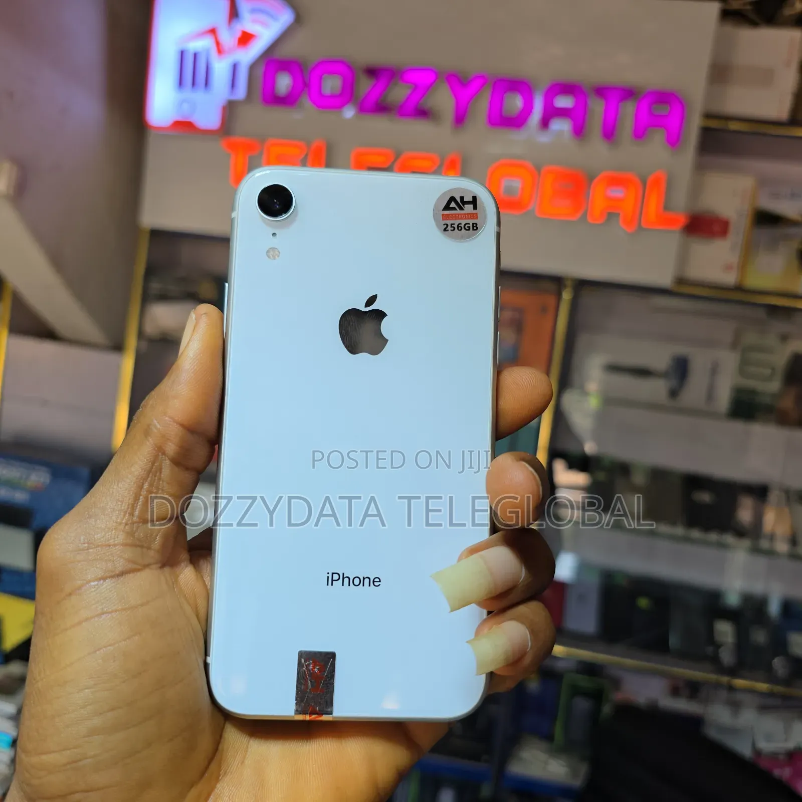 Apple iPhone XR 256 GB White