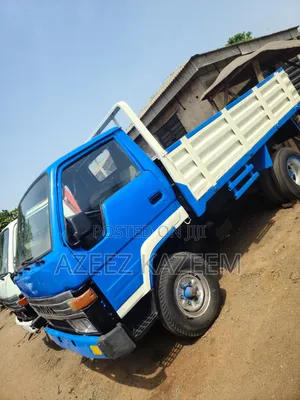 Toyota Dyna 200 Long Chasis With 2RZ Engine 6 Tyres