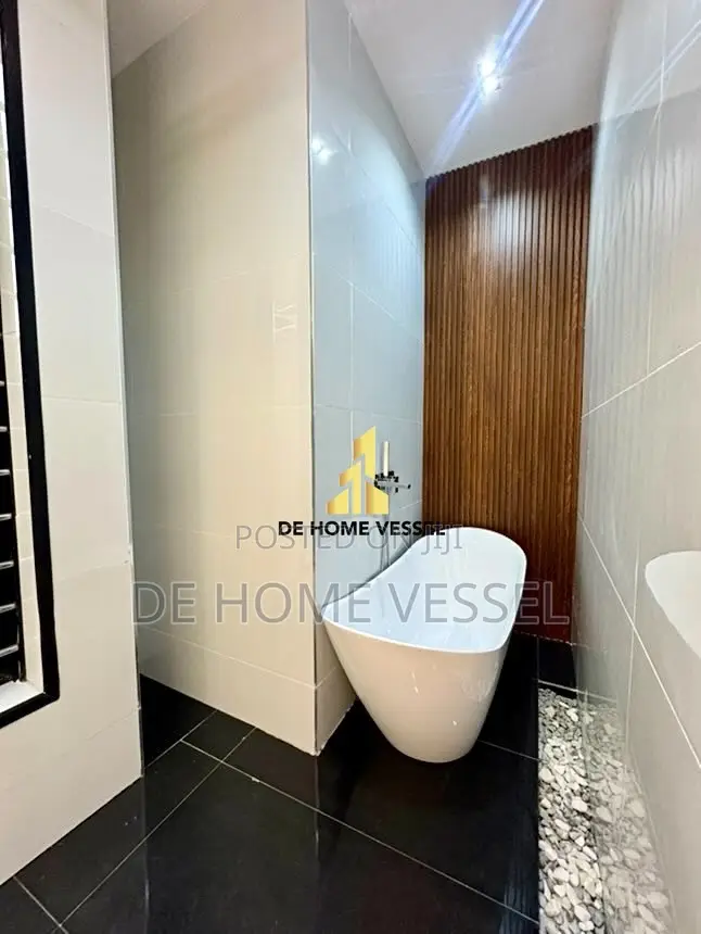 5bdrm Duplex in Ajah for sale
