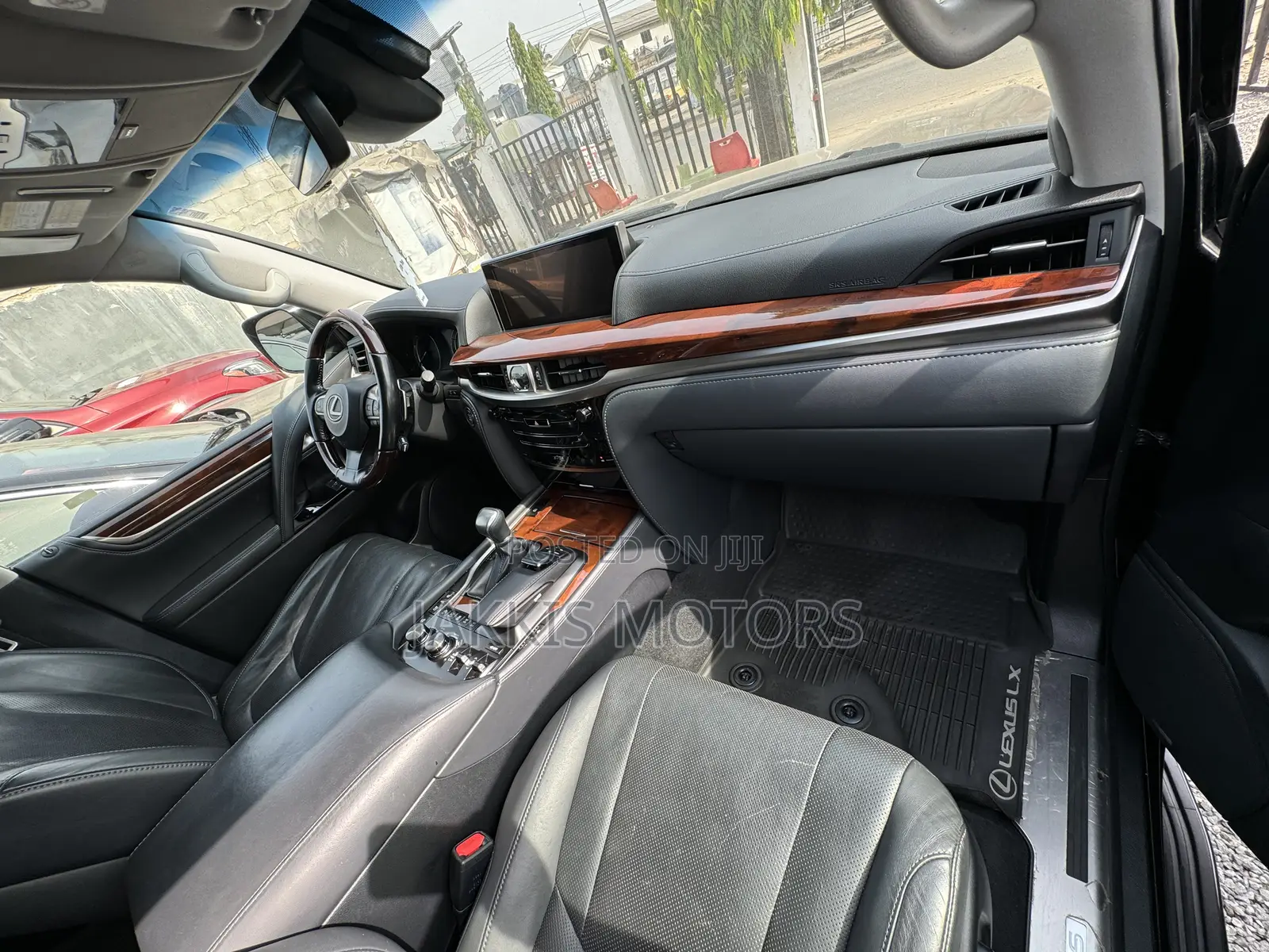 Lexus LX 2018 Black