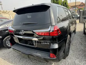 Lexus LX 2018 Black