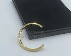 Photo - Polished Poised Gold Men’S Plain Link Bracelet