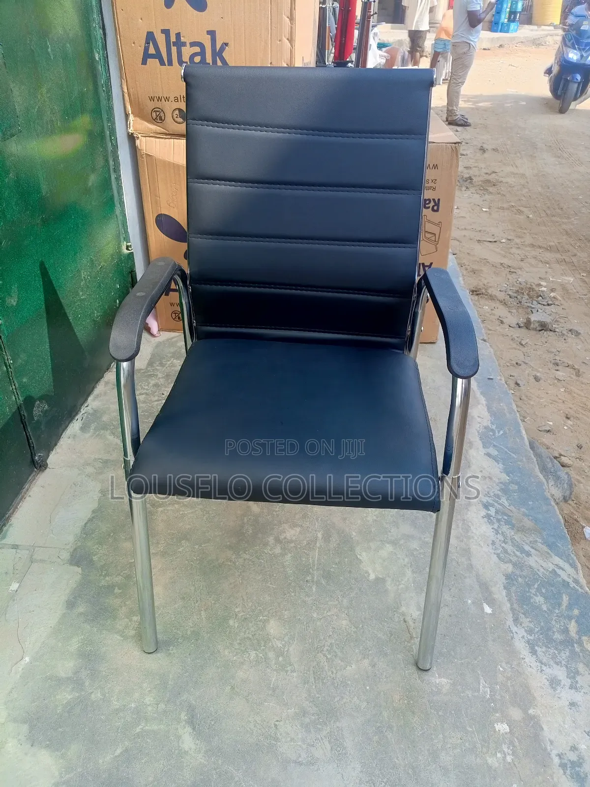 Turkish Four Leg Stack Office Chair