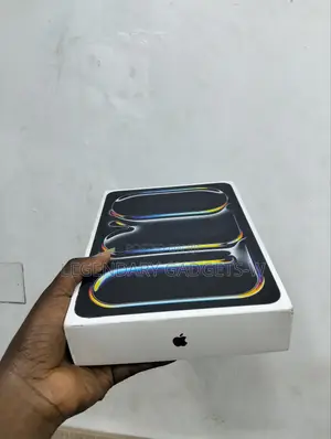 New Apple iPad Pro 11 (2024) 256 GB