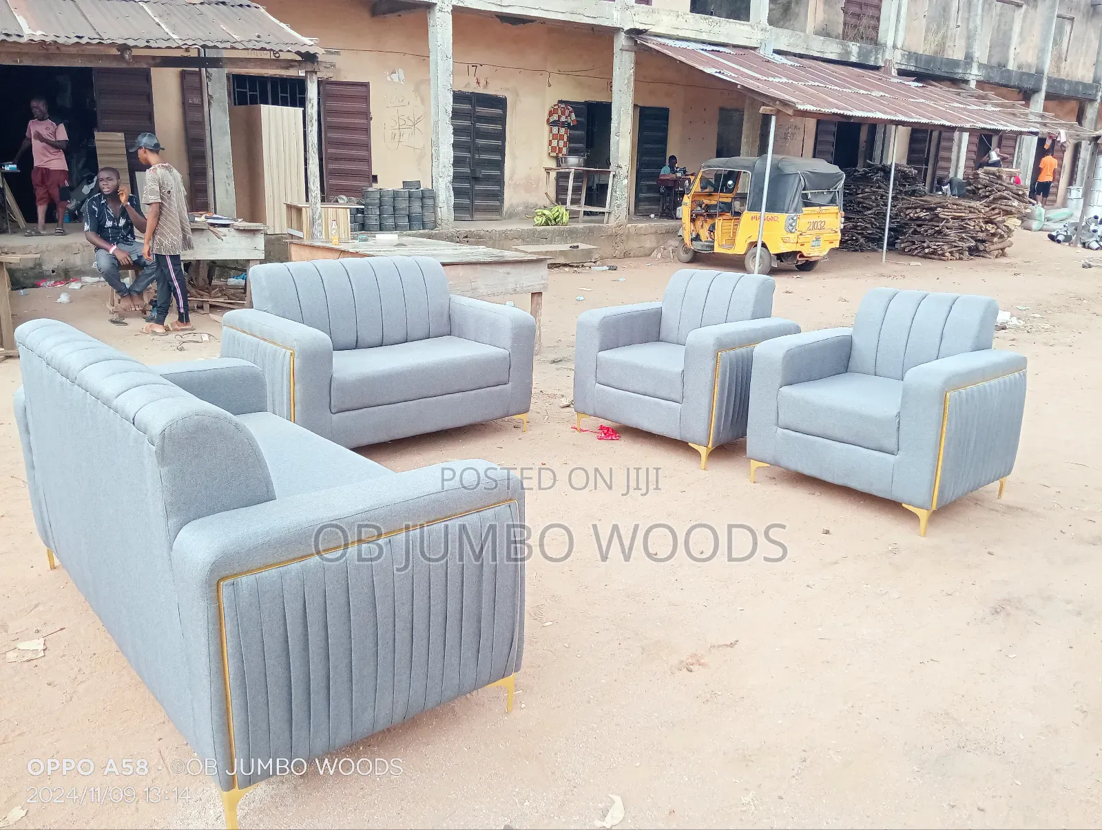 Classic Sofa Set