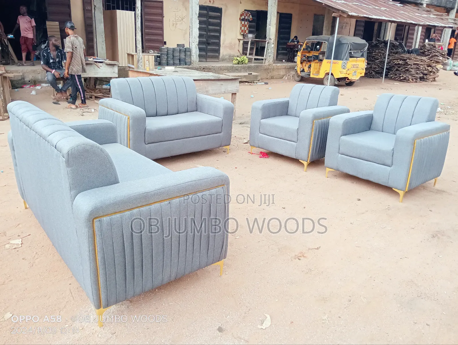 Classic Sofa Set