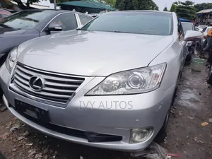 Lexus ES 350 2011 Silver