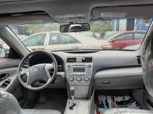 Toyota Camry LE 4dr Sedan (2.4L 4cyl 5A) 2008 Gray