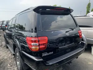 Toyota Sequoia 2004 Black