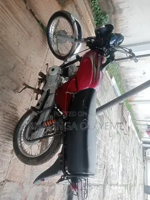 Bajaj Boxer 100 2023 Red