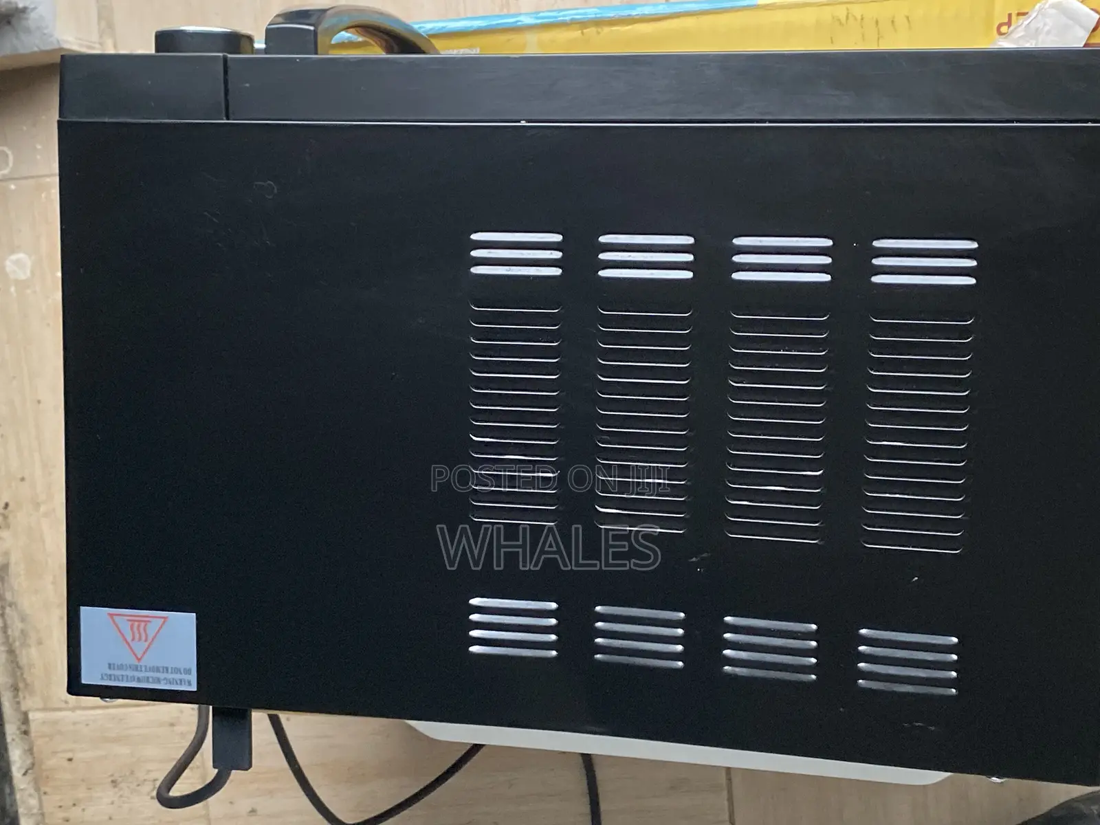 Few Days Used Qasa Microwave