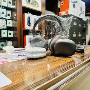 Apple Airpods Max • Noise, Cancellation Wireless Bluetooth Headphone