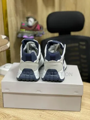 Unisex Adidas Double Sole Lace Up Sneakers