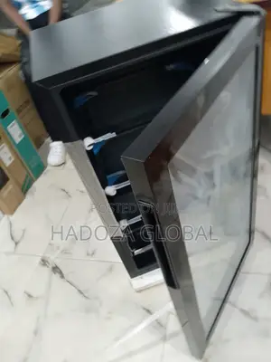 Streamlessly-Produced Hisense Beverage Chiller