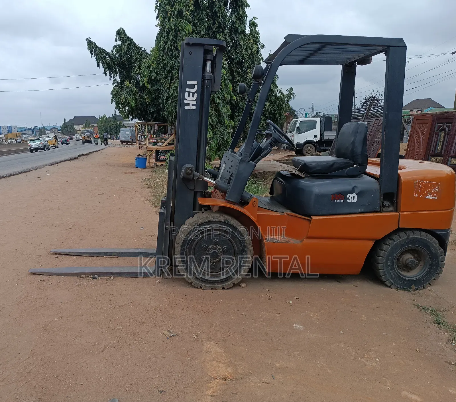 Trucks, Trailers and Forklift for Hire