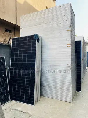 Photo - 570watts Canadian Solar Panel With 25 Years Guarantee
