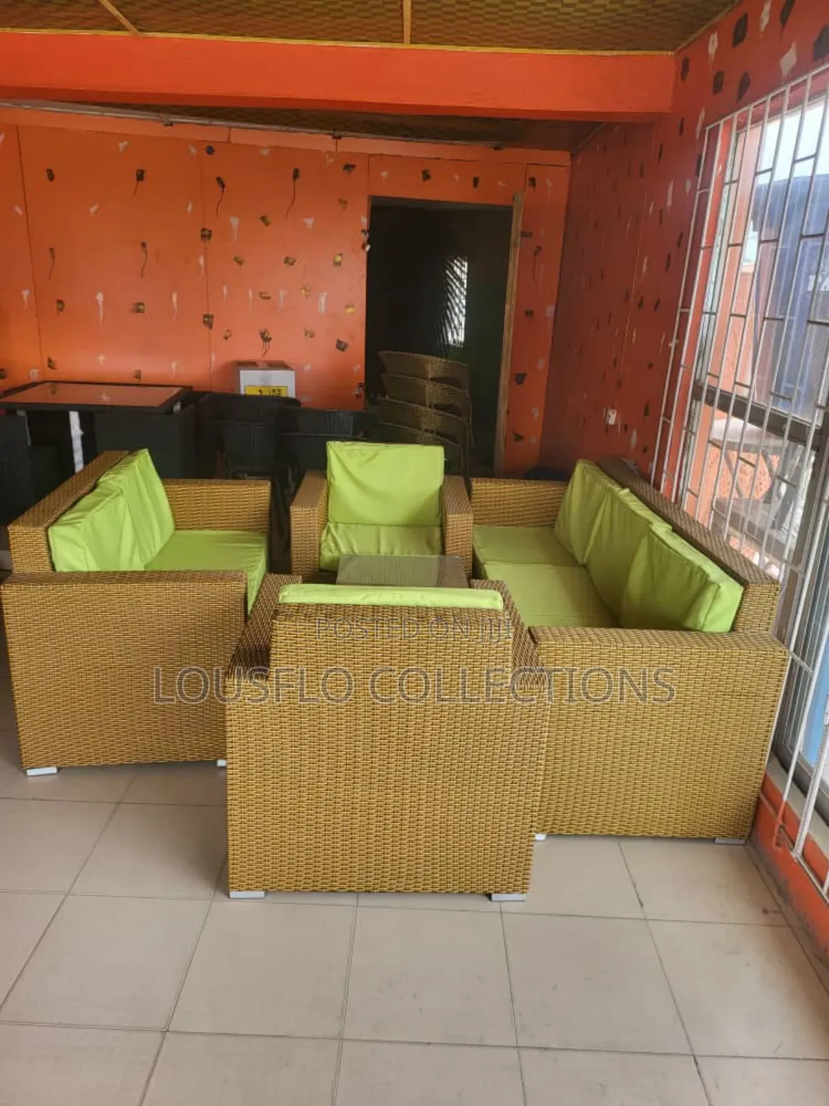 7 Seaters Ranta Seating With Cushion N Table