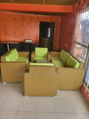 7 Seaters Ranta Seating With Cushion N Table