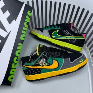 Photo - Nike Dunk Low University of Oregon Sneakers